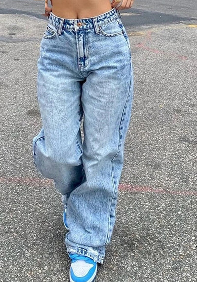 THE Y2K LIGHT WASH JEANS